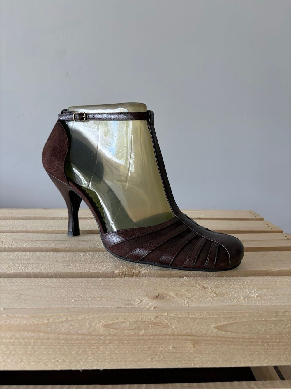 Kenneth Cole Reaction Hanna Belle Le Dk Brown Women’s Size 10M